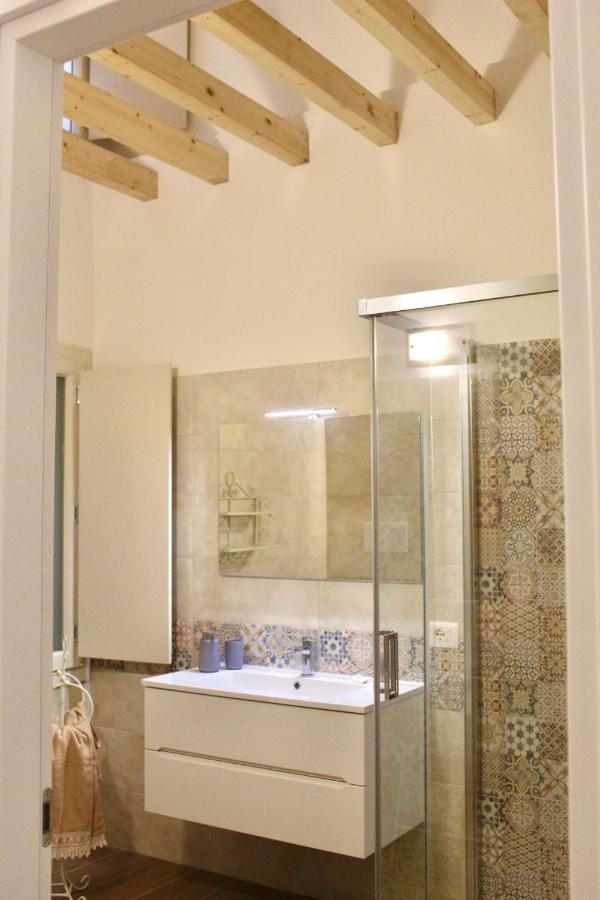 קליארי Home Viale Trento 16 מראה חיצוני תמונה
